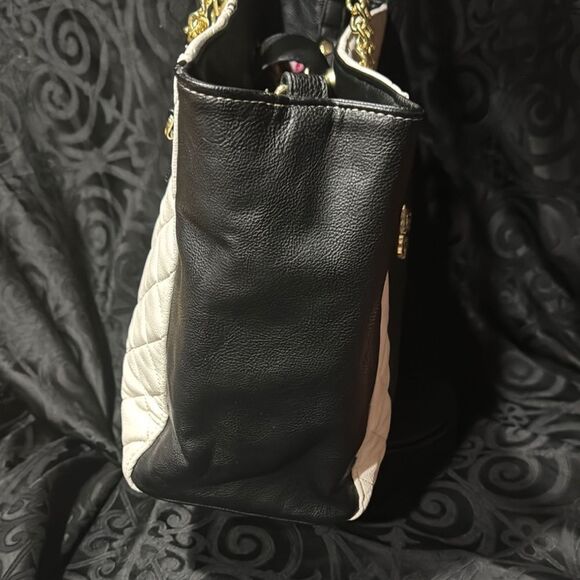 betsy Johnson, hummingbird butterfly  Quilted Tote Bag with removable pouch - Picture 4 of 15